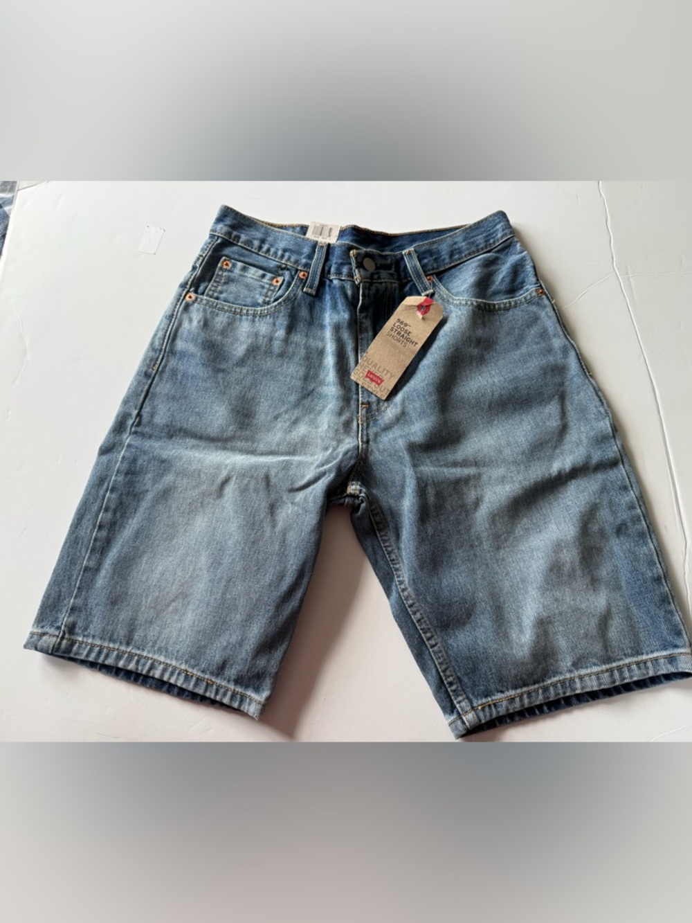 New Levi's 569 blue denim shorts size 29